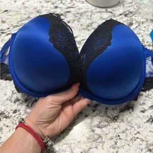 Victoria’s Secret Bombshell Plunge Super Push-Up  Bra